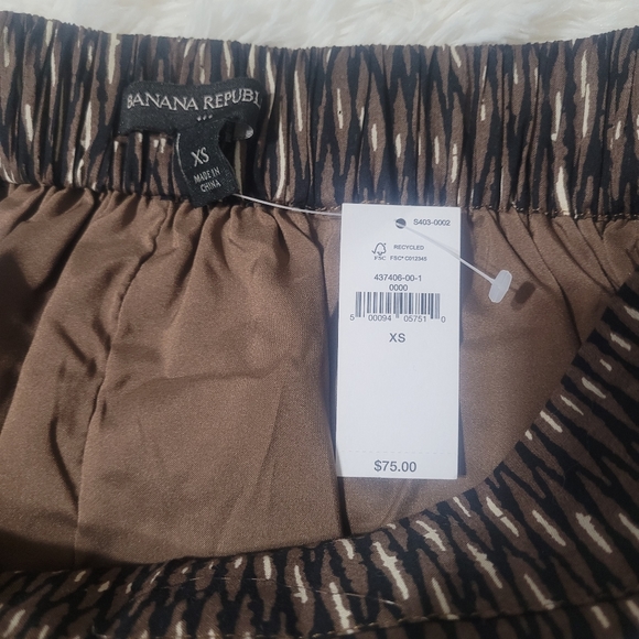 Banana Republic Skirt, Size XS, New - Picture 2 of 3